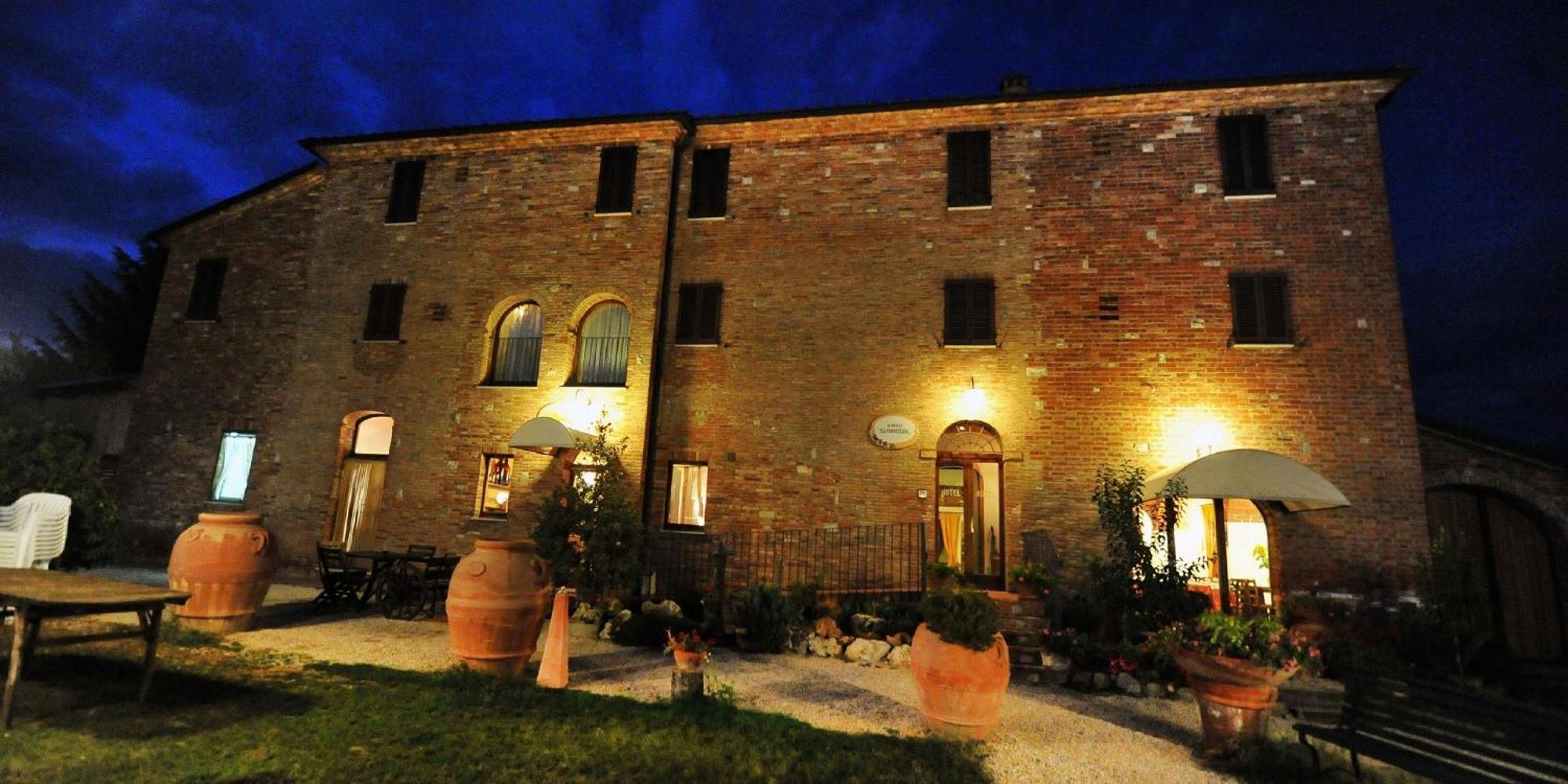 Albergo La Foresteria Bettolle Exterior foto